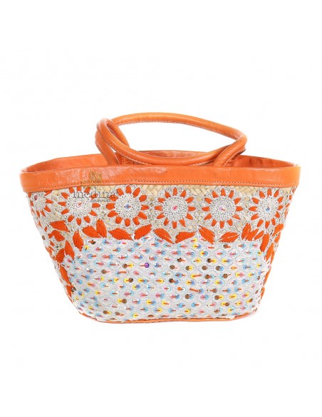 Panier en osier entirement dcor aux Fleurs oranger