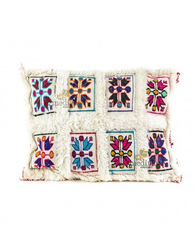 Coussin rectangulaire vintage blanc tiss  la main et broderies multicolores