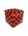 Pouf en cuir carre rouge et noir design carreaux